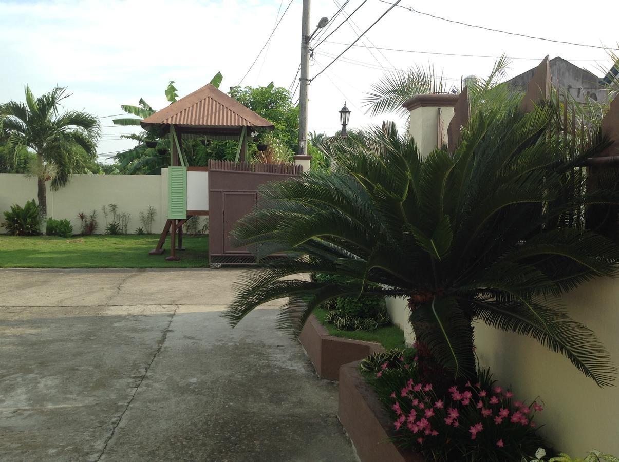 Danel Pensionne House ตาโคลบัน ภายนอก รูปภาพ