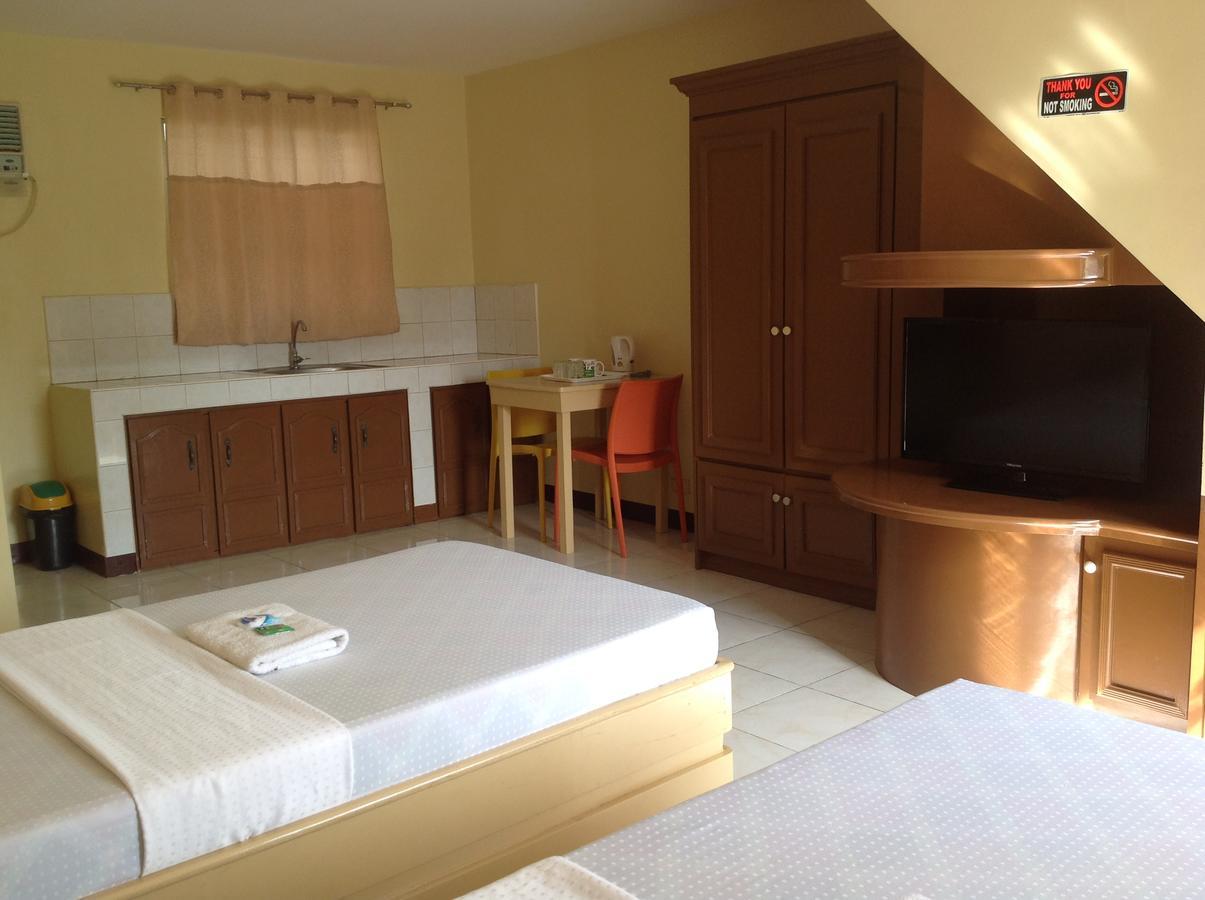 Danel Pensionne House ตาโคลบัน ภายนอก รูปภาพ
